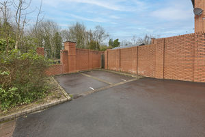 Photo 27- click for photo gallery